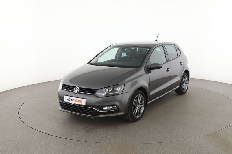 Grau Gebraucht 2017 VW Polo Sound Limousine | 12.290 € (Etwas zu teuer) - Bild 1/4