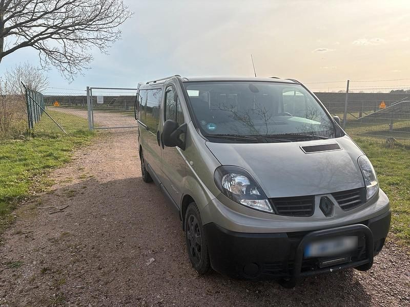 Second-hand Renault Trafic 145 CP (106 kW) 2008 Monovolum