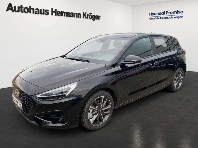 Abyss black Gebraucht 2024 Hyundai i30 Advantage Limousine | 24.490 € (Etwas zu teuer) - Bild 1/4