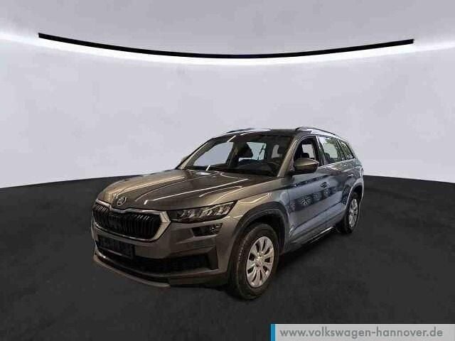 Graphitegrau metallic Gebraucht 2022 Skoda Kodiaq Active SUV | 19.890 € (Superpreis) - Bild 1/3