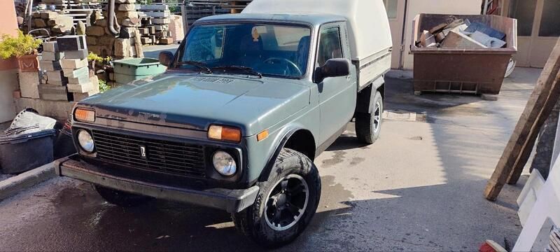 Gebraucht 2015 Lada niva SUV | 8.500 € - Bild 1/4