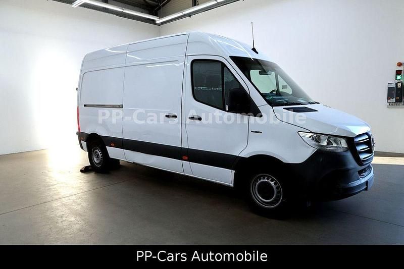 Weiß Gebraucht 2021 Mercedes E-Sprinter Van | 17.900 € (Guter Preis) - Bild 1/4