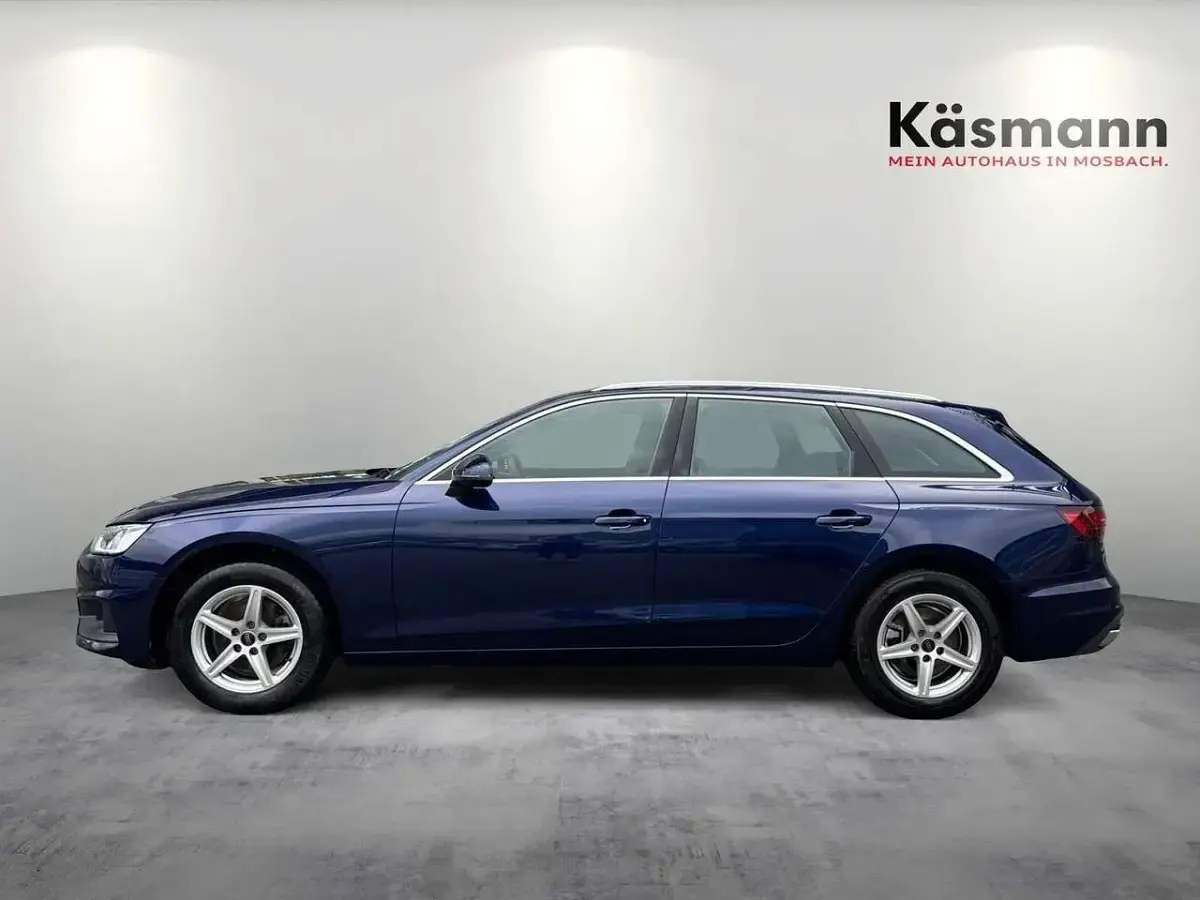 Gebraucht Audi A4 Business 163 PS (119 kW) 2024 Navarrablau metallic (metallic) Kombi