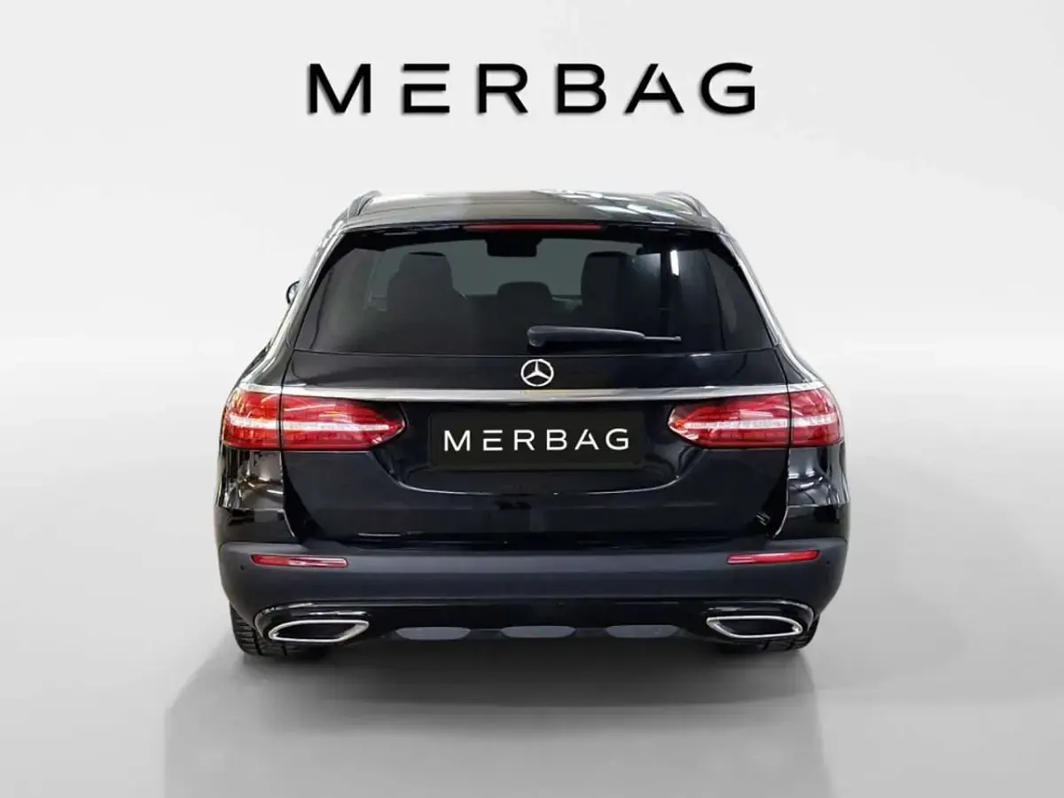 Gebraucht Mercedes E400 Avantgarde 330 PS (242 kW) 2021 Unilack schwarz Limousine