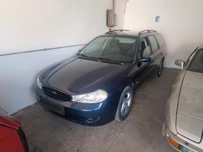 Blau Gebraucht 2000 Ford Mondeo ST200 Kombi | 1.500 € - Bild 1/4