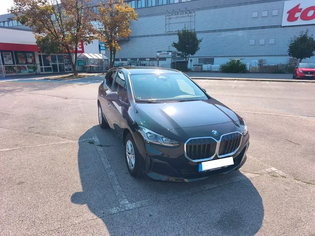 Gebraucht BMW 218 Active Tourer 150 PS (110 kW) 2023 Schwarz Van / Kleinbus