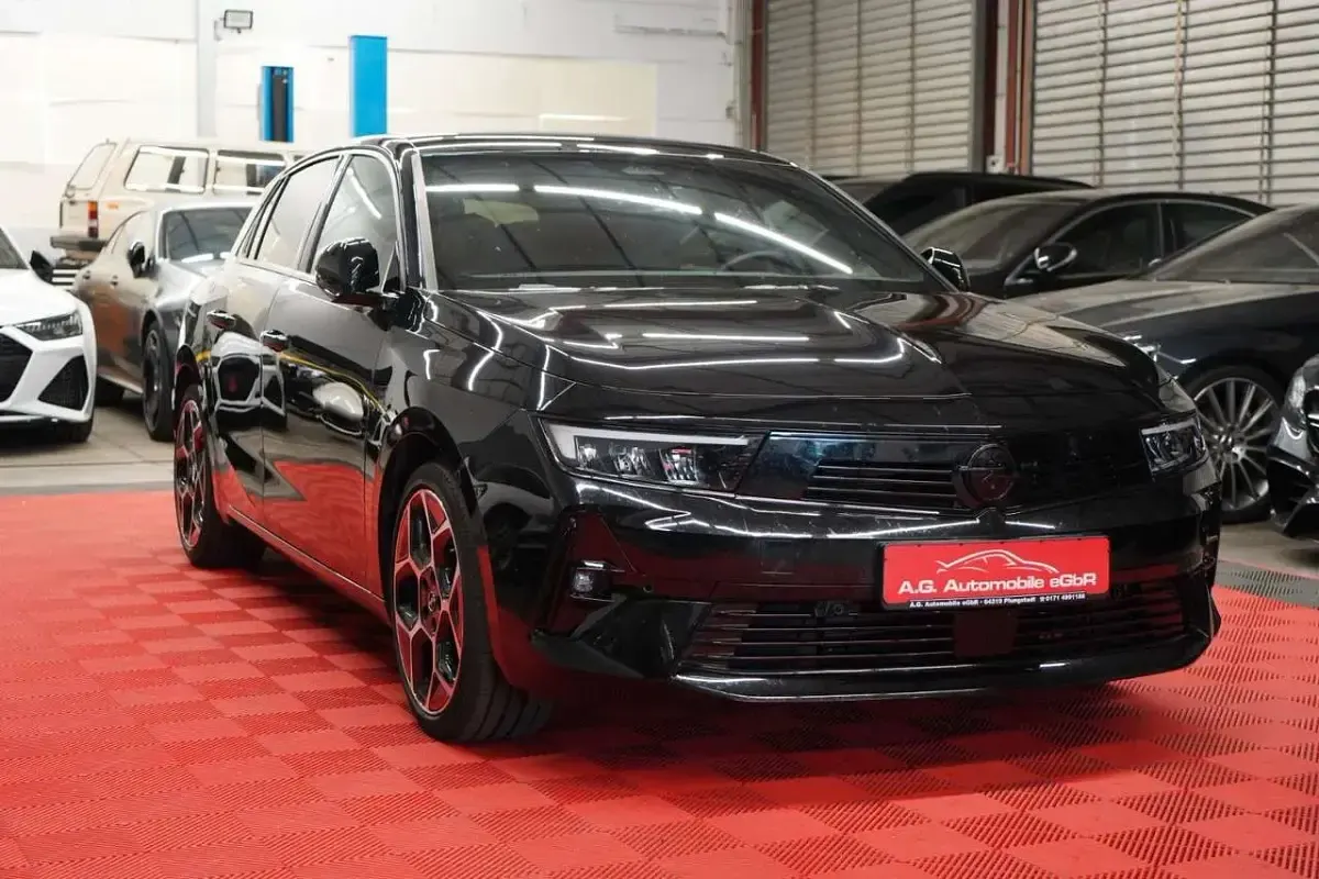Gebraucht Opel Astra Sport 131 PS (96 kW) 2022 Diamond black Kleinwagen