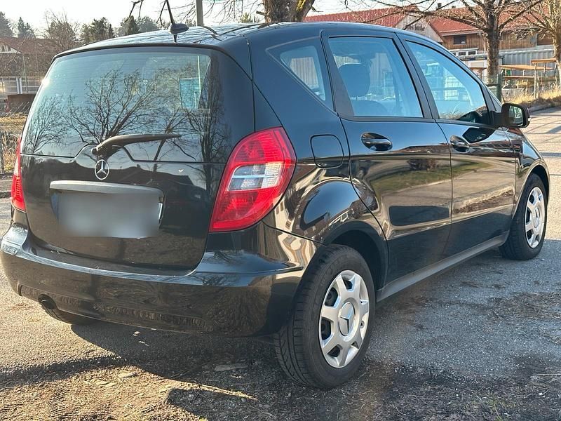 Gebraucht Mercedes A160 95 PS (69 kW) 2010 Schwarz Kleinwagen