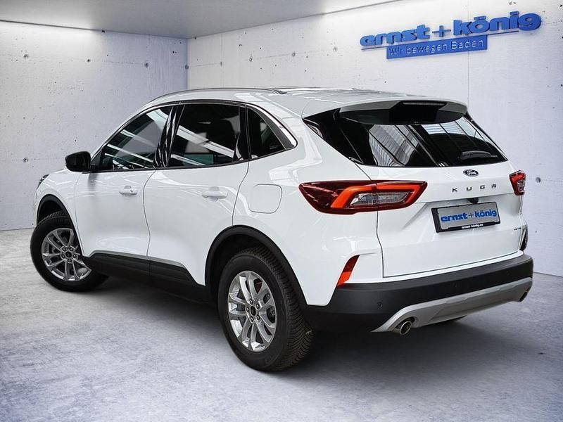 Gebraucht Ford Kuga Titanium 186 PS (136 kW) 2024 Weiß SUV