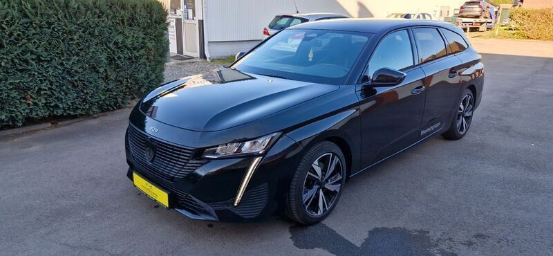 Schwarz Gebraucht 2022 Peugeot 308 Allure Kombi | 15.790 € (Guter Preis) - Bild 1/4