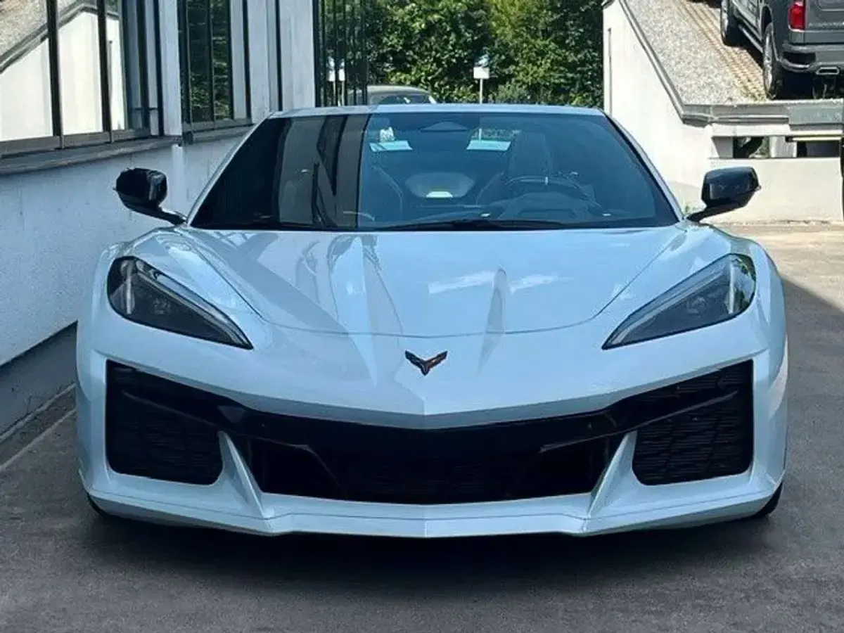 Neu Corvette Z06 646 PS (475 kW) 2025 Grau Cabrio
