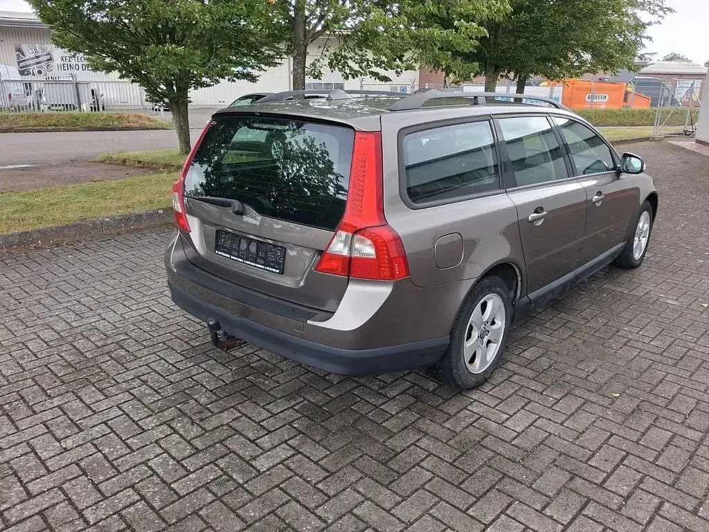 Gebraucht Volvo V70 145 PS (106 kW) 2009 Grau Kombi