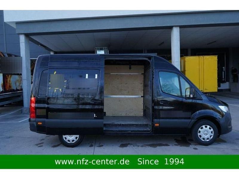 Gebraucht Mercedes Sprinter 163 PS (119 kW) 2019 Schwarz (metallic) Van