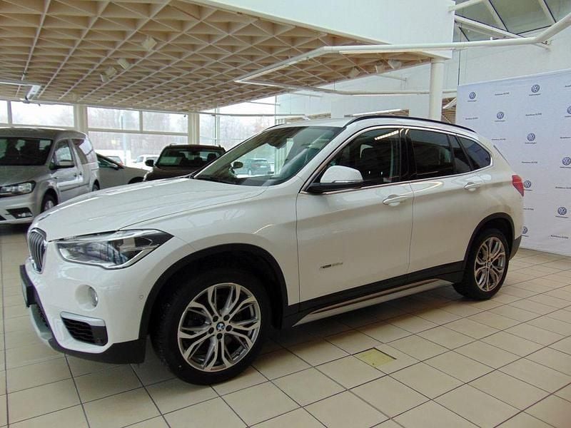 Weiß Gebraucht 2017 BMW X1 xLine SUV | 20.990 € (Guter Preis) - Bild 1/4
