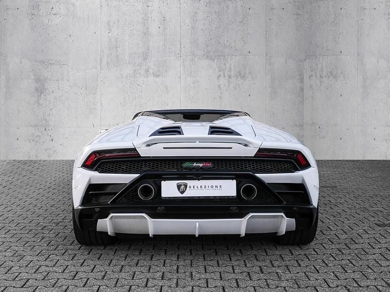 Second-hand Lamborghini Huracán 610 CP (448 kW) 2021 Alb Cabrio