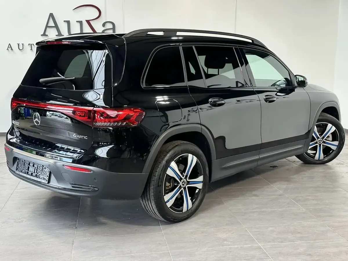 Gebraucht Mercedes 300 167 kW (228 PS) 2023 Nachtschwarz SUV