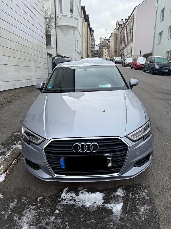 Silber Gebraucht 2018 Audi A3 S-Line Limousine | 16.800 € (Superpreis) - Bild 1/4
