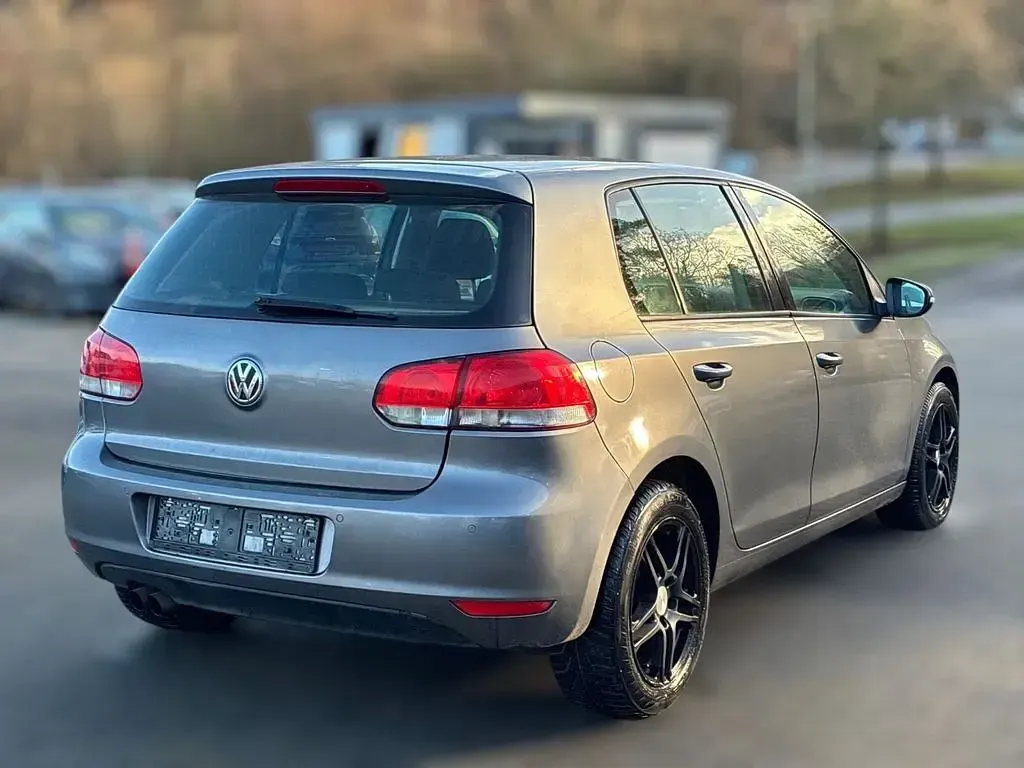 Gebraucht VW Golf VI 122 PS (89 kW) 2009 Grau Kleinwagen