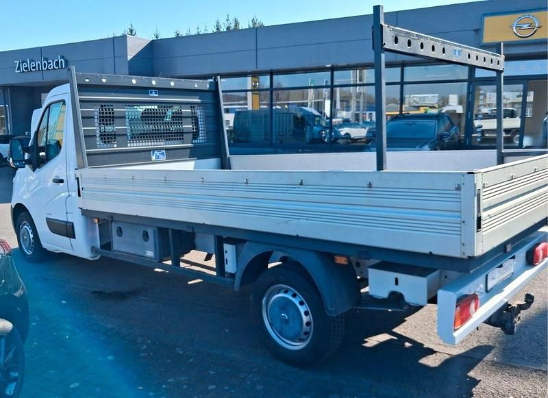 Gebraucht Opel Movano 145 PS (106 kW) 2019 Weiß Van / Kleinbus