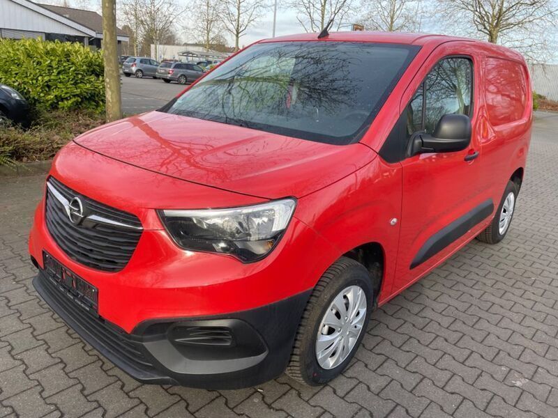 Sonderfarben Gebraucht 2020 Opel Combo Selection Van / Kleinbus | 11.900 € (Fairer Preis) - Bild 1/4