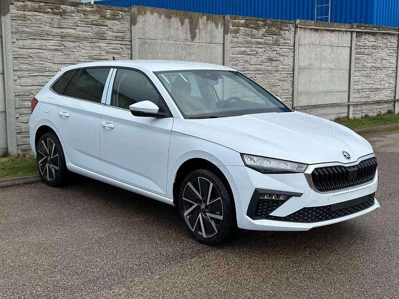 Neu Skoda Scala Selection 116 PS (85 kW) 2026 Weiß moon metallic Kleinwagen