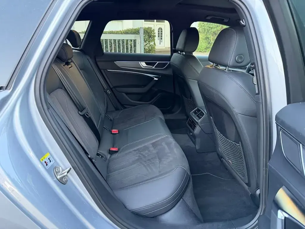 Occasion Audi A6 S-Line 245 ch (180 kW) 2025 Gris Break