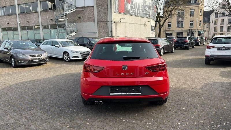 Gebraucht Seat Leon FR 150 PS (110 kW) 2019 Rot Limousine
