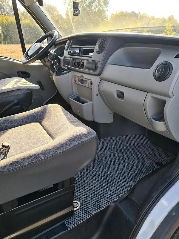 Weiß Gebraucht 2010 Renault Master Van | 19.900 € - Bild 1/4