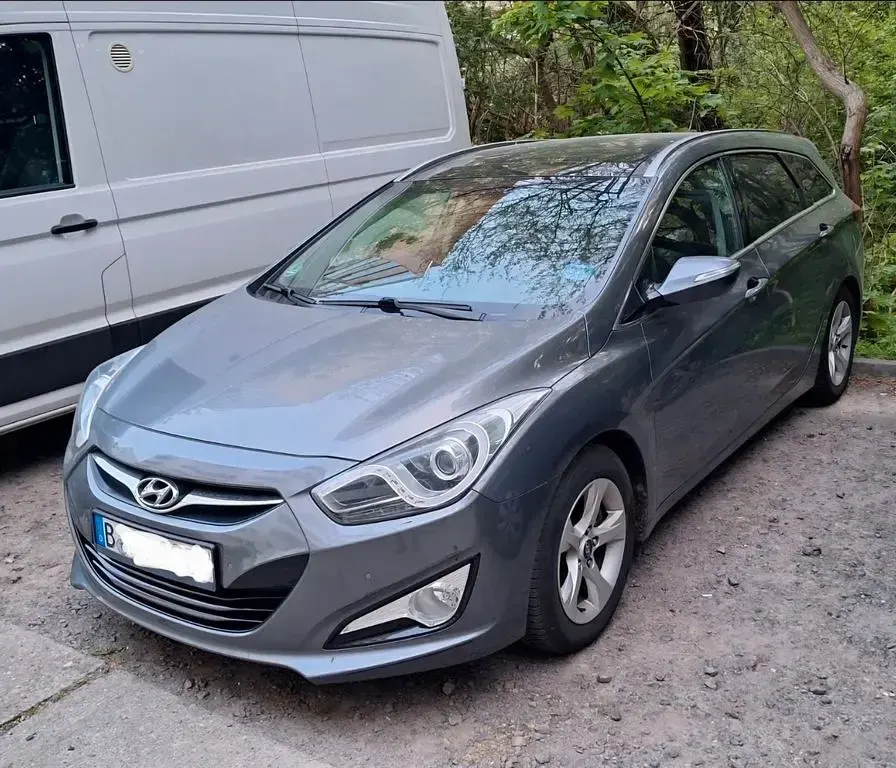 Gebraucht Hyundai i40 Premium 177 PS (130 kW) 2012 Grau Kombi
