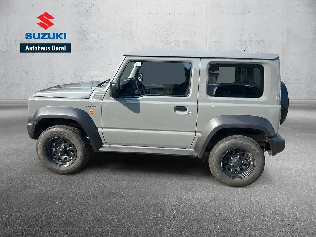 Gebraucht Suzuki Jimny Comfort 102 PS (75 kW) 2024 Grau SUV