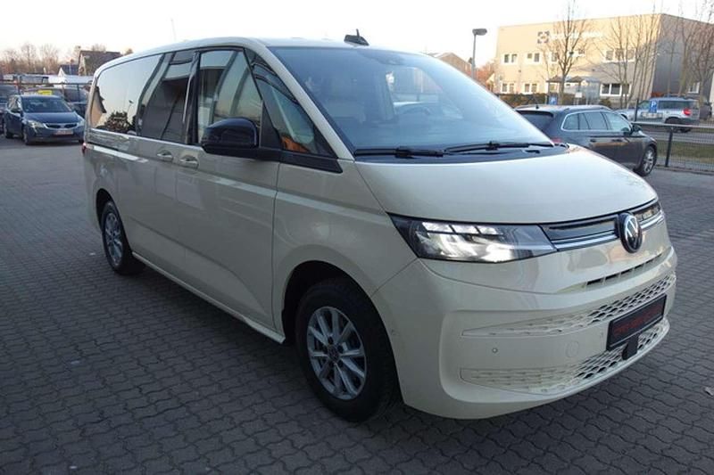 Gebraucht VW Multivan Life 150 PS (110 kW) 2025 Hellelfenbein Van