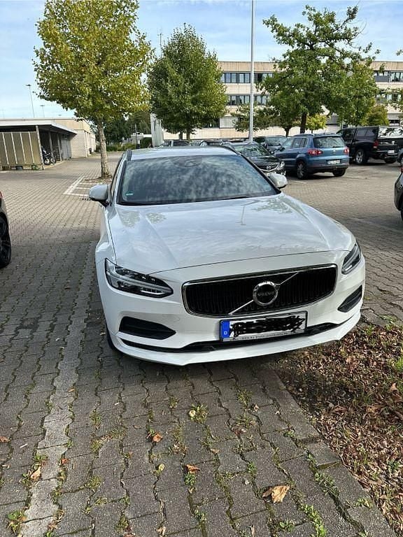 Weiß Gebraucht 2018 Volvo V90 Kinetic Kombi | 18.900 € (Superpreis) - Bild 1/2