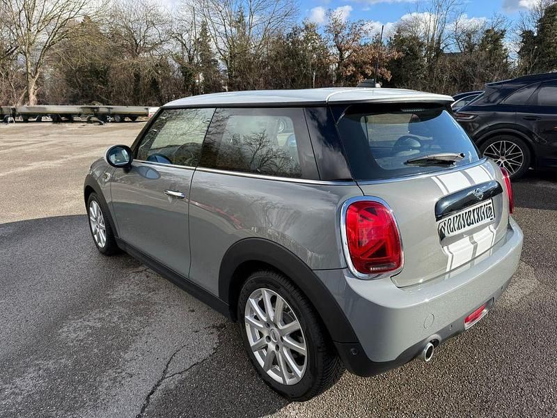 Gebraucht Mini Cooper 136 PS (100 kW) 2019 Grau Kleinwagen