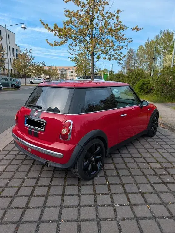 Käytetty Mini ONE 90 HP (66 kW) 2003 Punainen Viistoperä