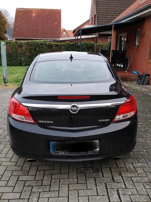 Gebraucht Opel Insignia 180 PS (132 kW) 2010 Schwarz Limousine