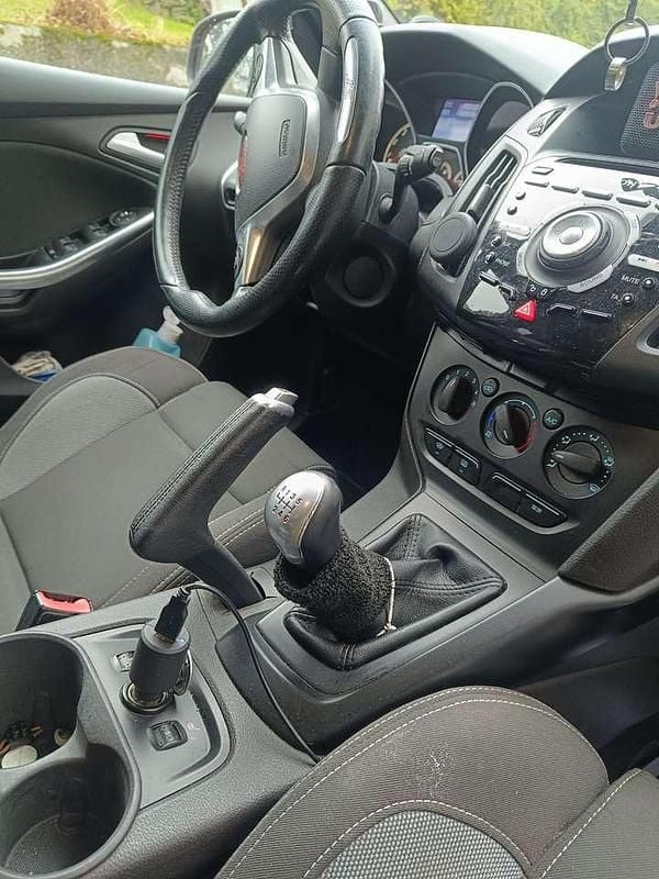 Gebraucht Ford Focus ST 250 PS (183 kW) 2013 Rot Kombi