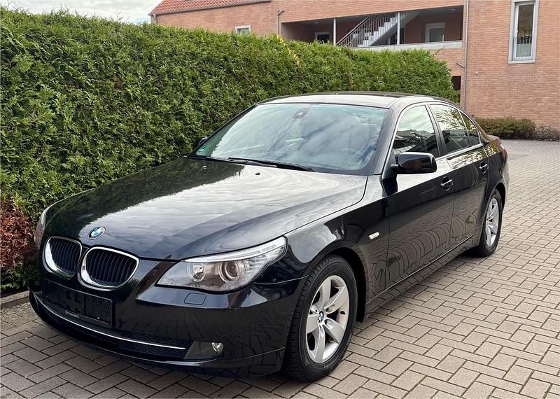 Gebraucht BMW 520 Lifestyle 170 PS (125 kW) 2008 Schwarz Limousine