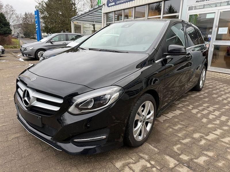 Gebraucht Mercedes B220 Style 184 PS (135 kW) 2018 Schwarz Van / Kleinbus