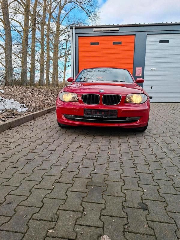 Gebraucht BMW 116 122 PS (89 kW) 2009 Rot Kleinwagen