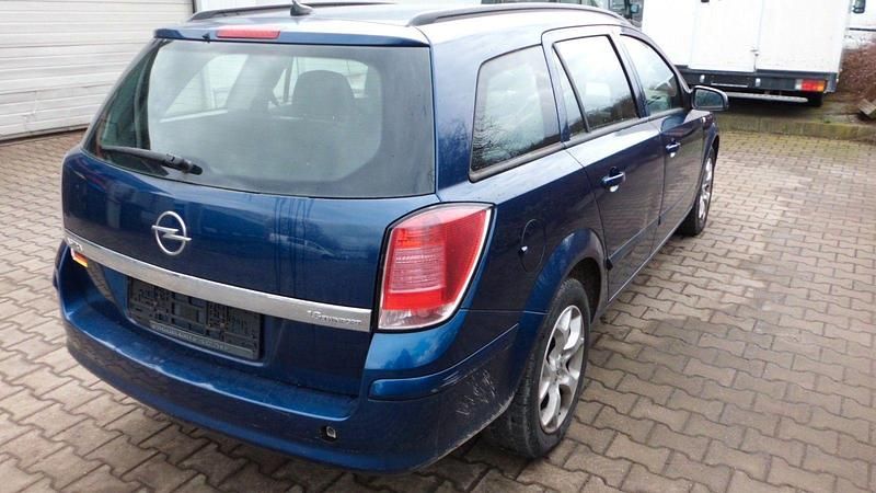 Gebraucht Opel Astra 105 PS (77 kW) 2005 Blau Kombi