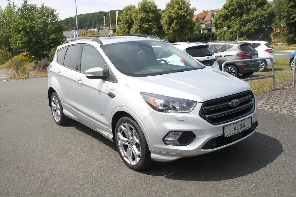 Gebraucht Ford Kuga ST-Line 179 PS (131 kW) 2017 Polarsilber metallic SUV
