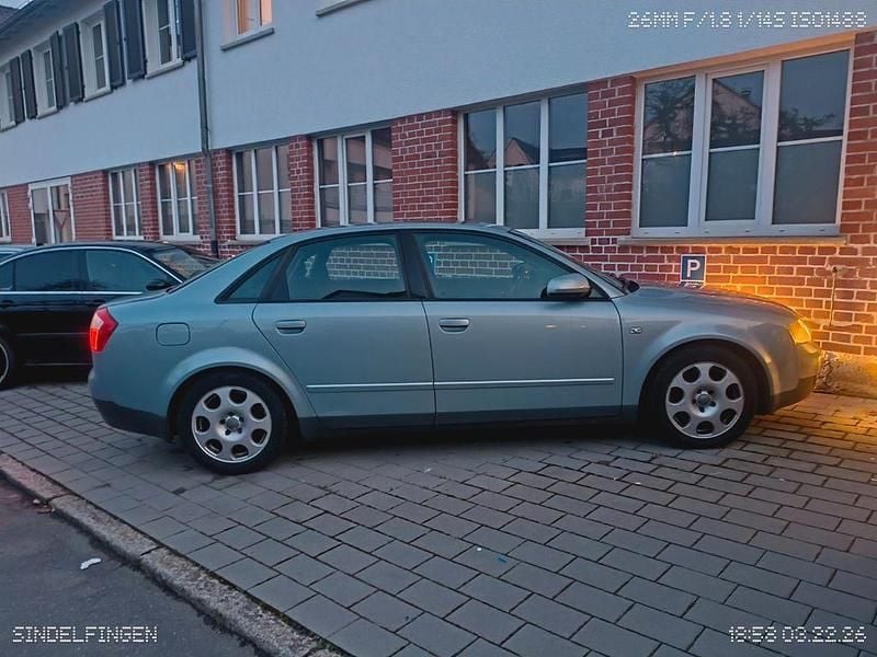 Second-hand Audi A4 170 CP (125 kW) 2001 Albastru Berlinǎ