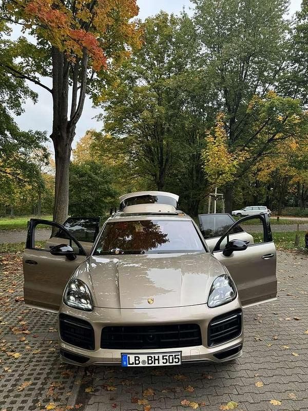 Grau Gebraucht 2020 Porsche Cayenne S SUV | 56.000 € (Superpreis) - Bild 1/4
