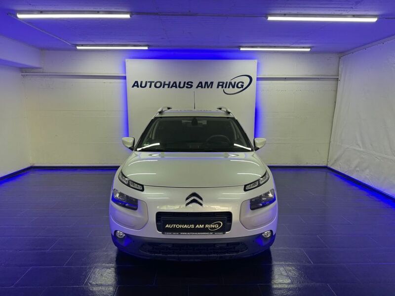 Weiß Gebraucht 2017 Citroën C4 Cactus Kleinwagen | 9.599 € (Etwas zu teuer) - Bild 1/4