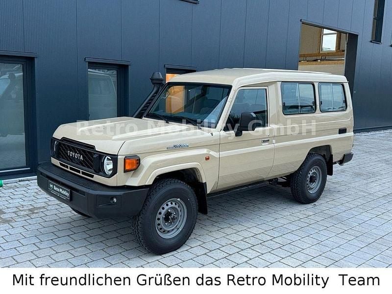 Neu Toyota Land Cruiser Basis 228 PS (167 kW) 2026 Beige SUV