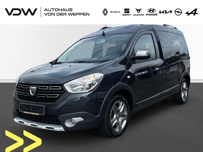 Grau Gebraucht 2019 Dacia Dokker Stepway Van | 11.490 € (Fairer Preis) - Bild 1/4