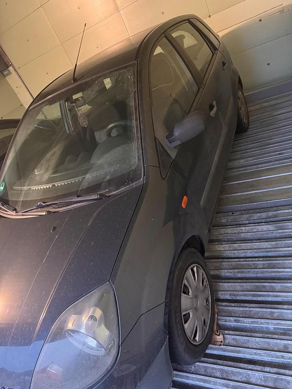 Gebraucht Ford Fiesta 70 PS (51 kW) 2006 Grau Kleinwagen