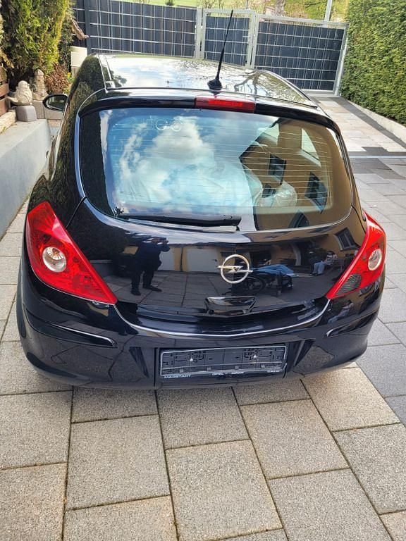 Second-hand Opel Corsa Cosmo 90 CP (66 kW) 2007 Negru Hatchback
