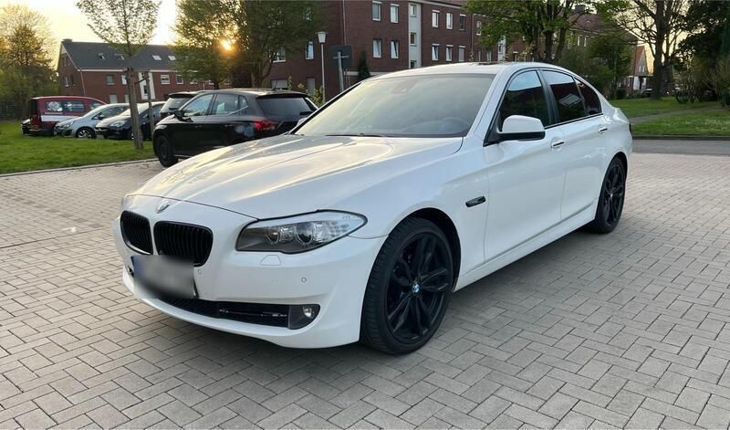 Weiß Gebraucht 2011 BMW ActiveHybrid 5 M Sport Limousine | 8.250 € - Bild 1/4