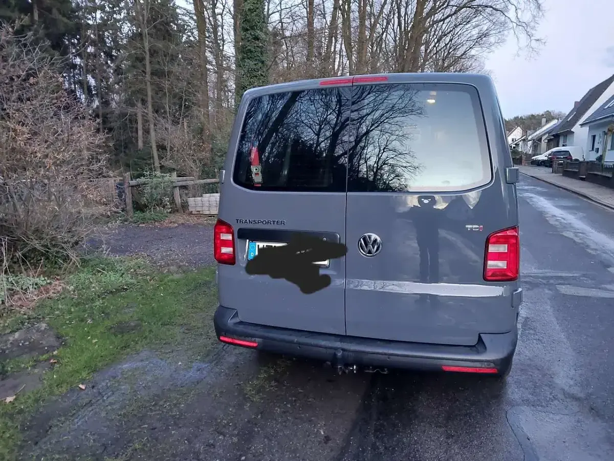 Gebraucht VW T6 Comfortline 150 PS (110 kW) 2016 Grau Van